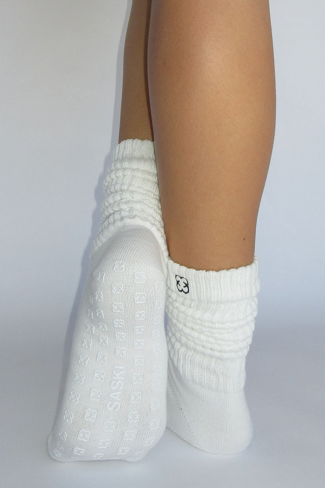 Slouchy Grip Socks | White